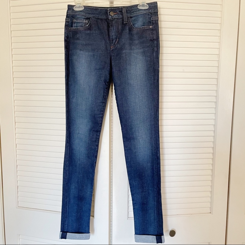 Joe’s “The Skinny” Blue Jeans Size 26